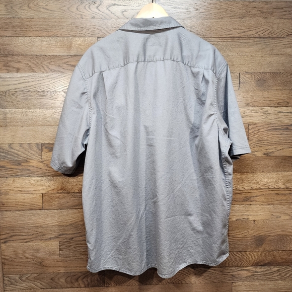 LOT OF 2 Wrangler Short Sleeve Button Down Shirt Men’s Size  1 XL, 1 L - Picture 7 of 7